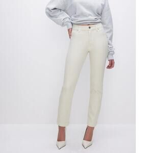 Good American Good Classic Slim Straight Jeans in Bone